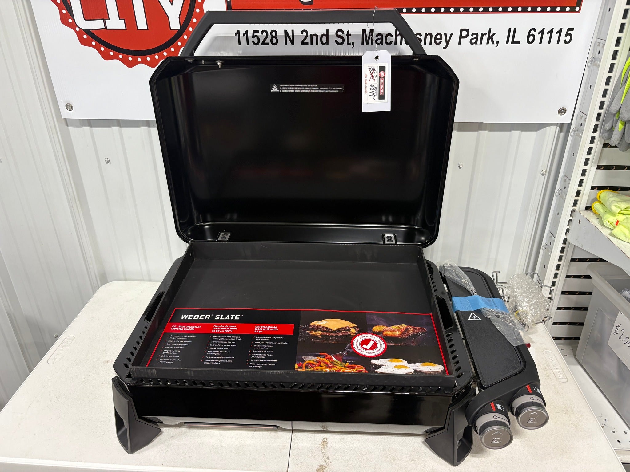 Brand new Weber Slate Griddle 2-Burner Propane Gas Portable 22 in. Rust-Resistant Flat Top Grill in Black