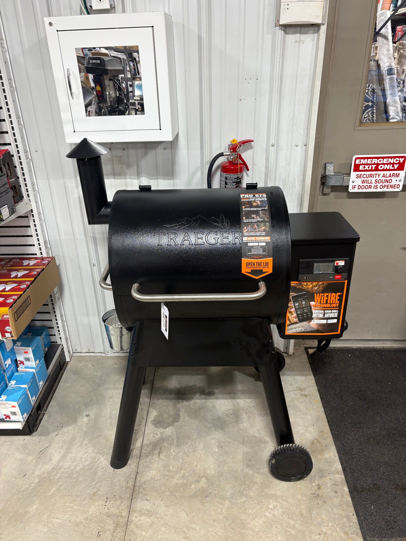 Brand new and assembled Traeger Pro 575 Wi-Fi Pellet Grill and Smoker in Black. Included with purchase is brand new Traeger Pro 575 Insulation Blanket.