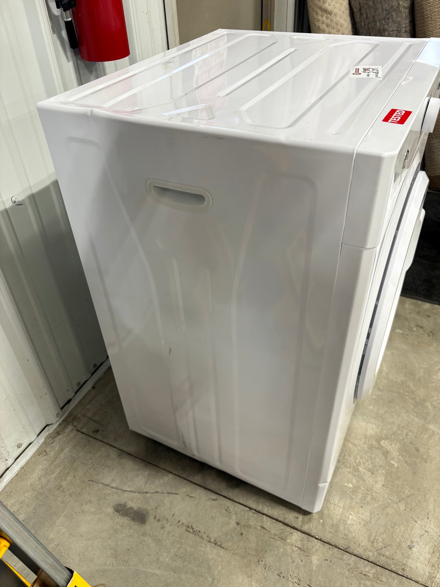 Brand new SIMZLIFE 3.5 cu. ft. vented Front Load Stackable Electric Compact Dryer in White.