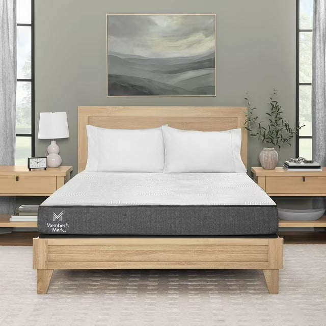 Brand new Member's Mark 8" Medium Memory Foam Mattress