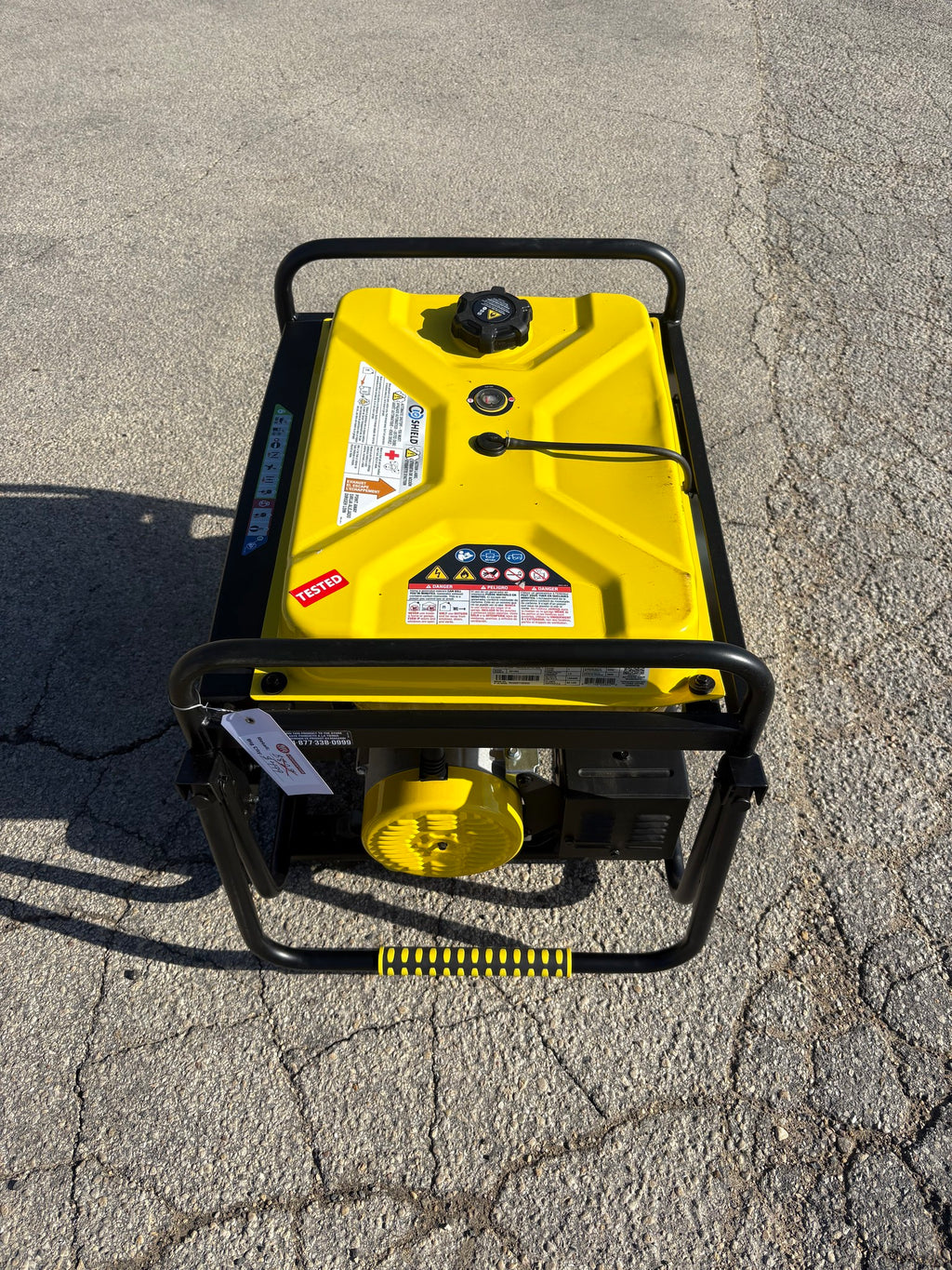 Champion Power Equipment 7850/6250-Watt Recoil Start Storm Ready Gasoline and Propane Powered Dual Fuel Portable Generator with CO Shield.