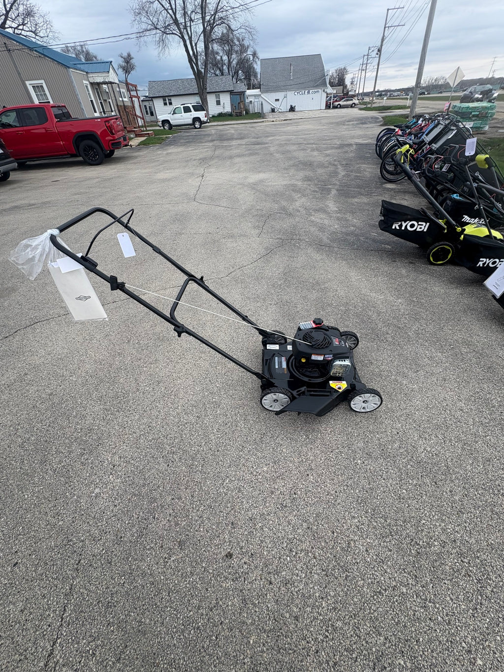 Brand new Murray 20 in. 125 cc Briggs & Stratton Walk Behind Gas Push Lawn Mower with 4 Wheel Height Adjustment and Prime 'N Pull Start
