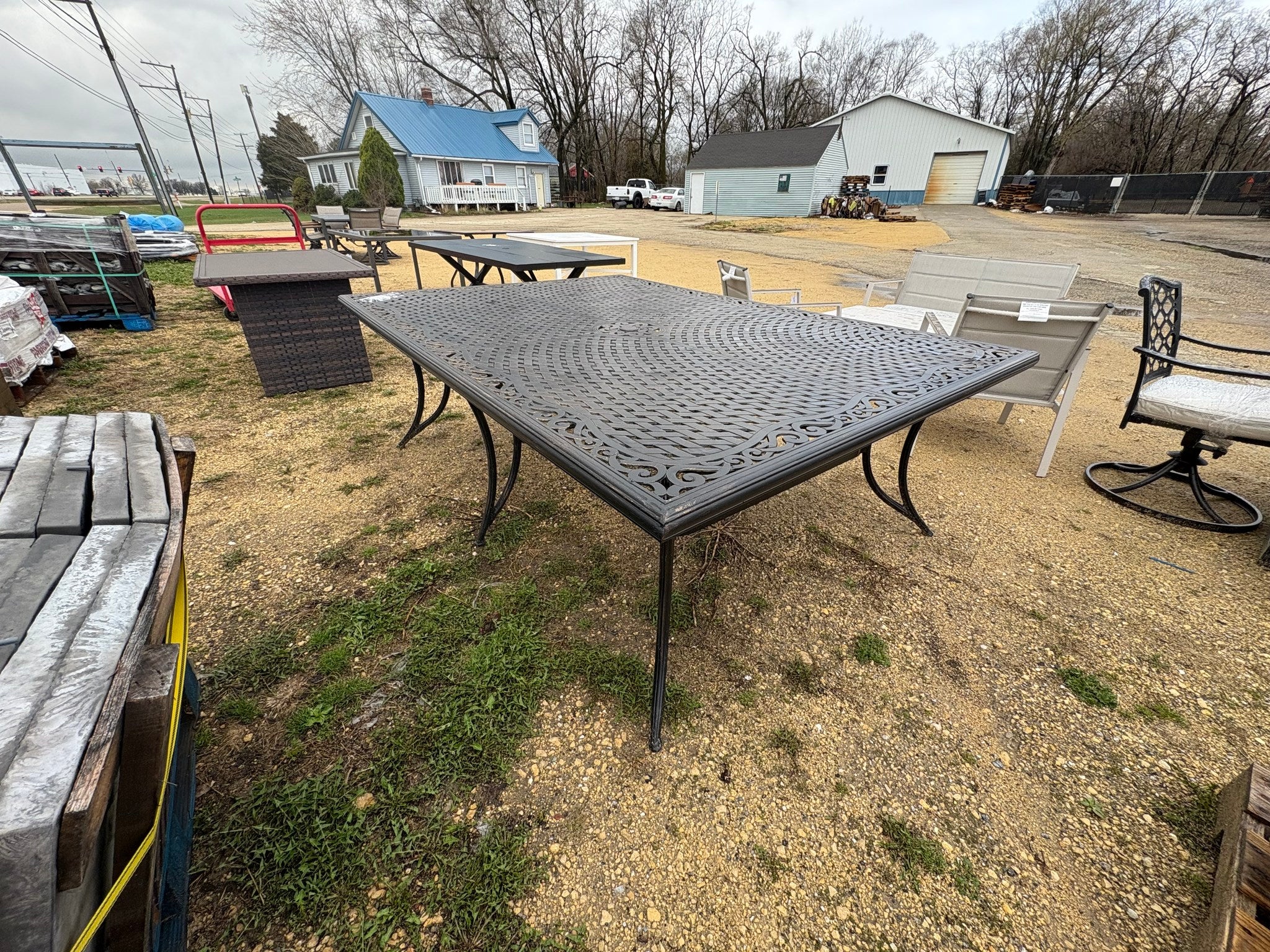 Brand new Metal Outdoor Dining Table