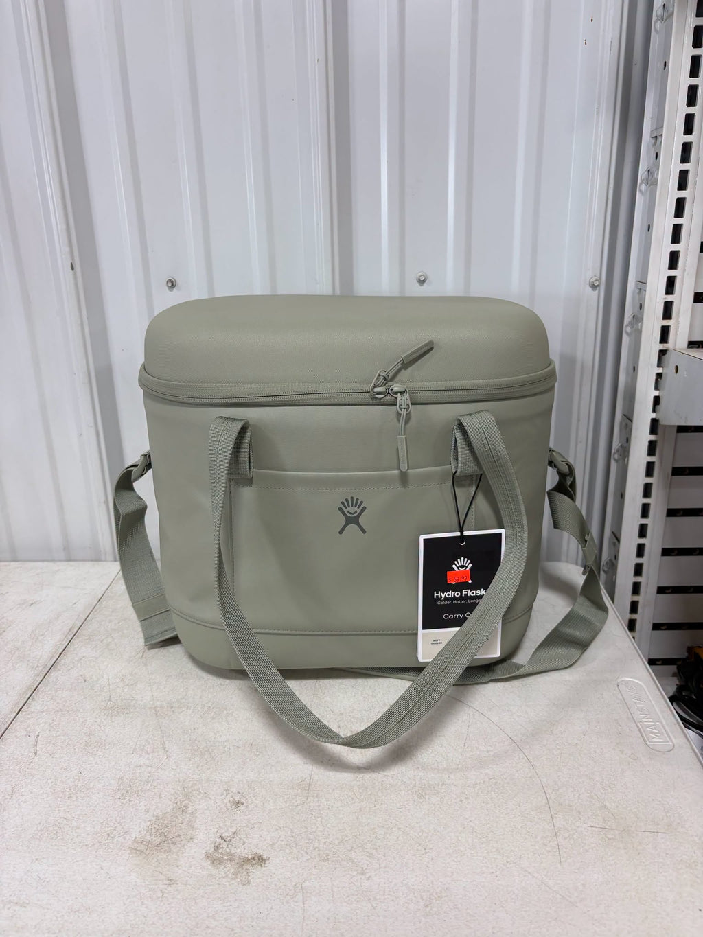 Brand new Hydro Flask 21.1qt Carry Out Soft Cooler