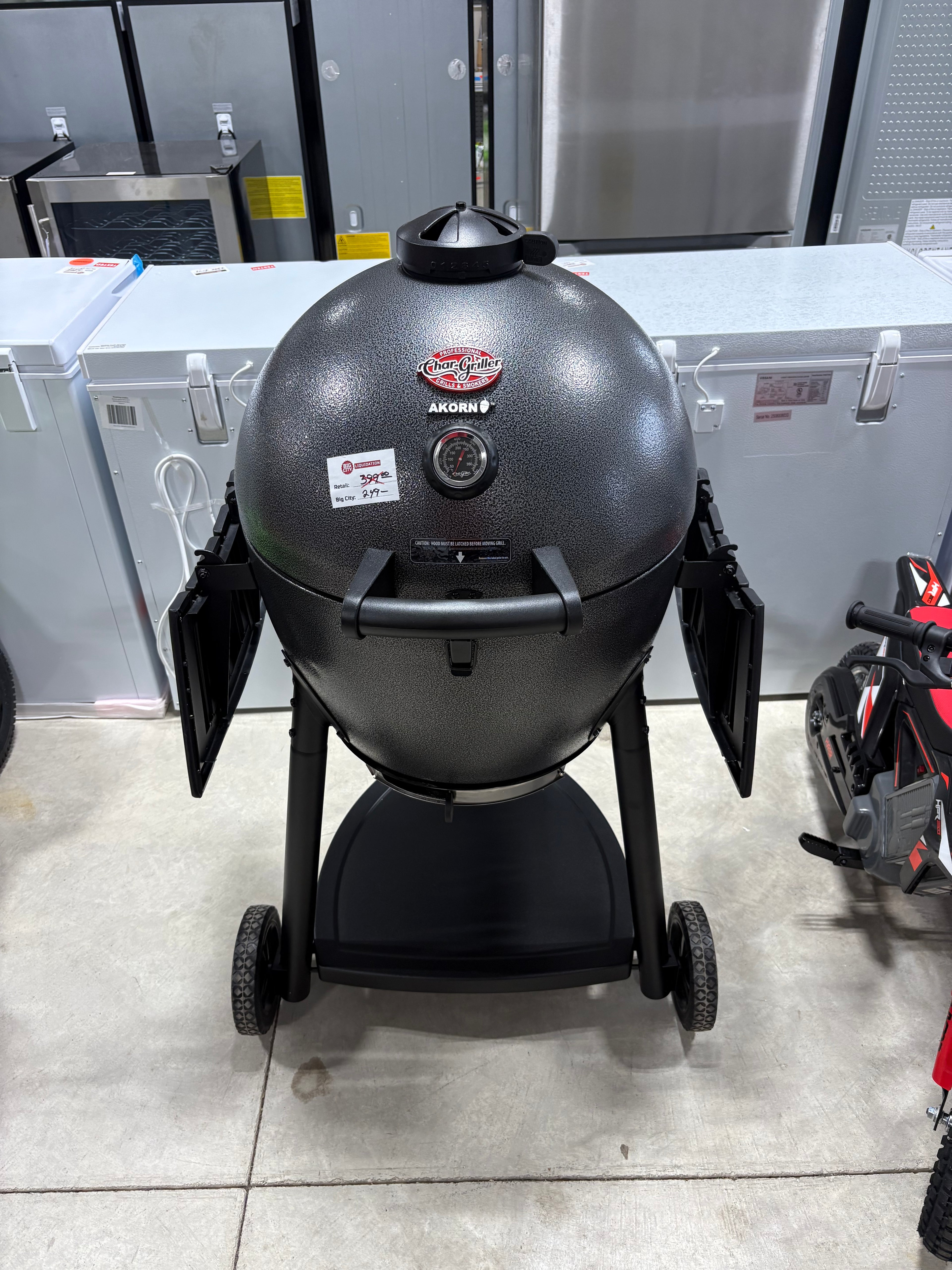 Brand new and fully assembled Char-Griller Akorn 20-inch Kamado Charcoal Grill in Black