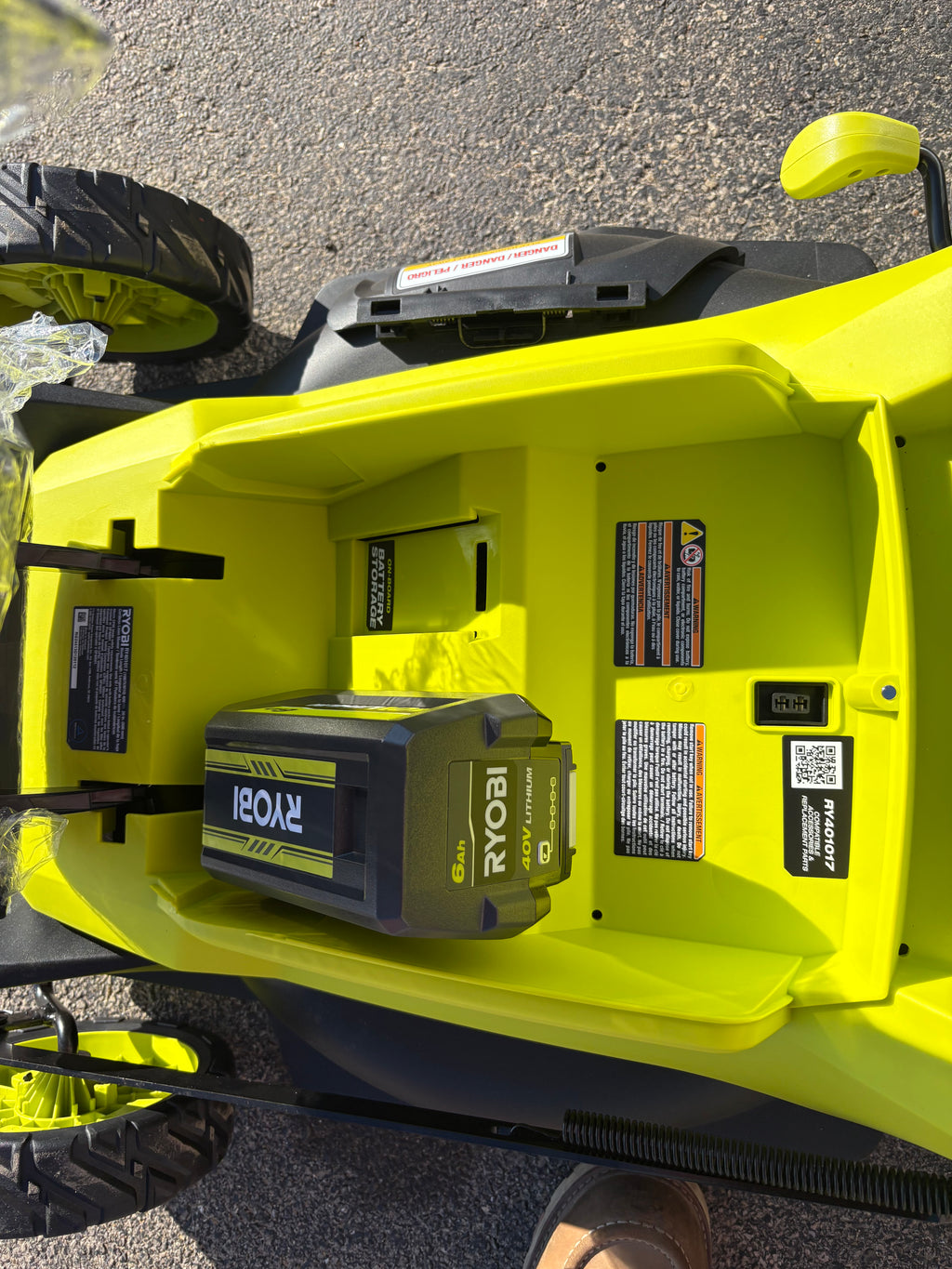 Brand new RYOBI 40V HP Brushless 20 in. Cordless Battery Walk Behind Push Lawn Mower with 6.0 Ah Battery and Charger