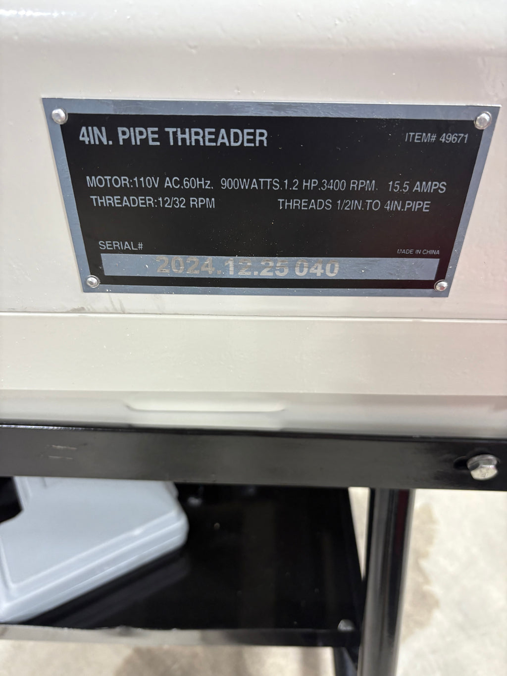 Brand new and fully assembled Klutch 4in. Electric Pipe Threader 110V