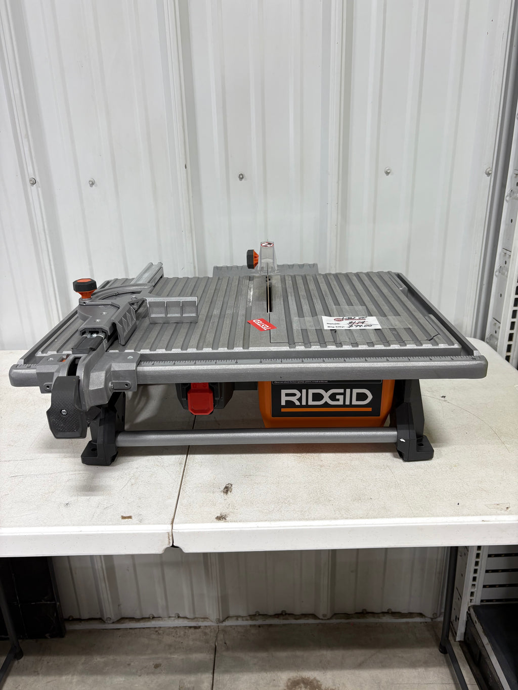 Used like new RIDGID 6.5-Amp 7 in. Blade Corded Table Top Wet Tile Saw