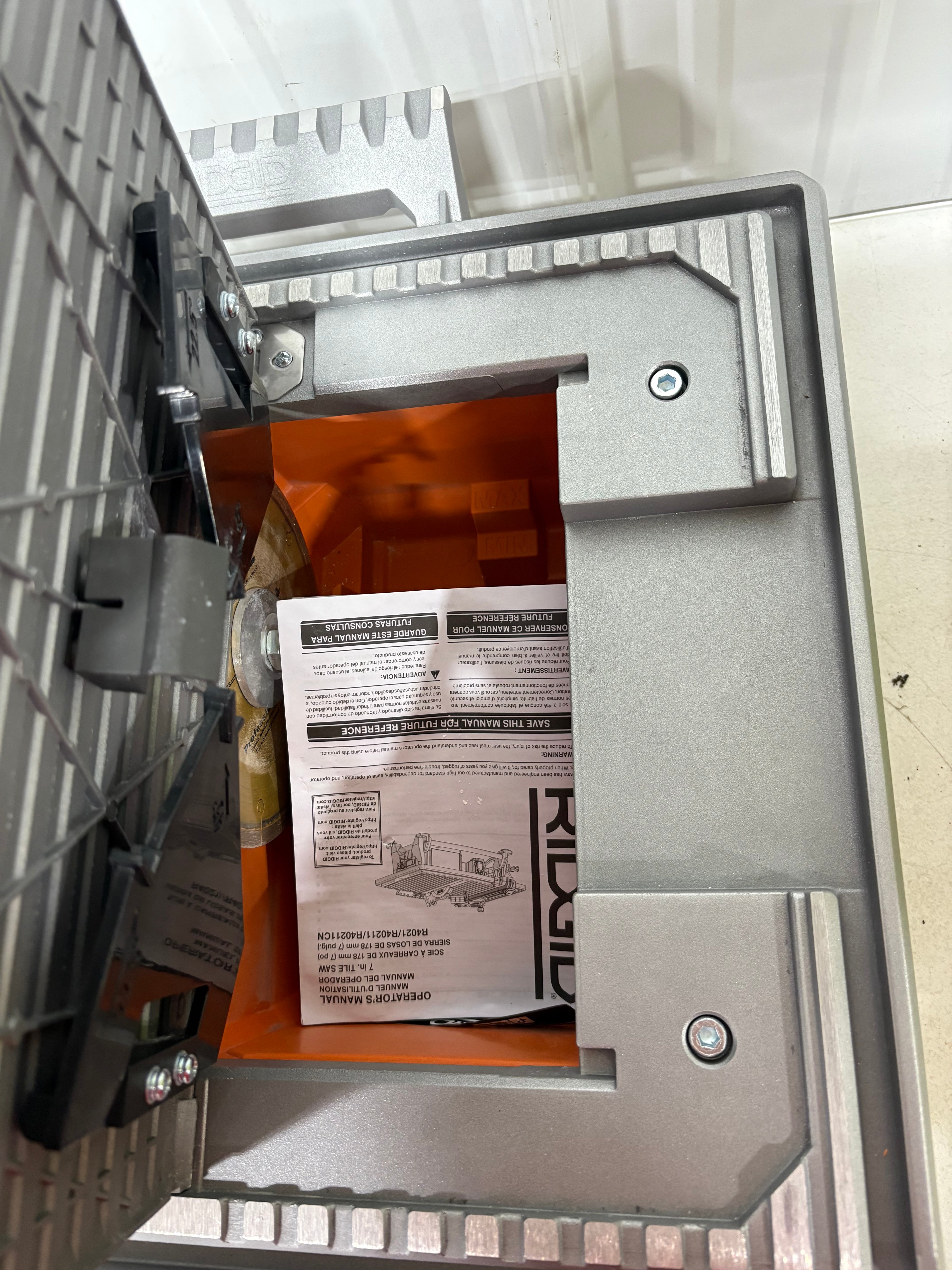Used like new RIDGID 6.5-Amp 7 in. Blade Corded Table Top Wet Tile Saw