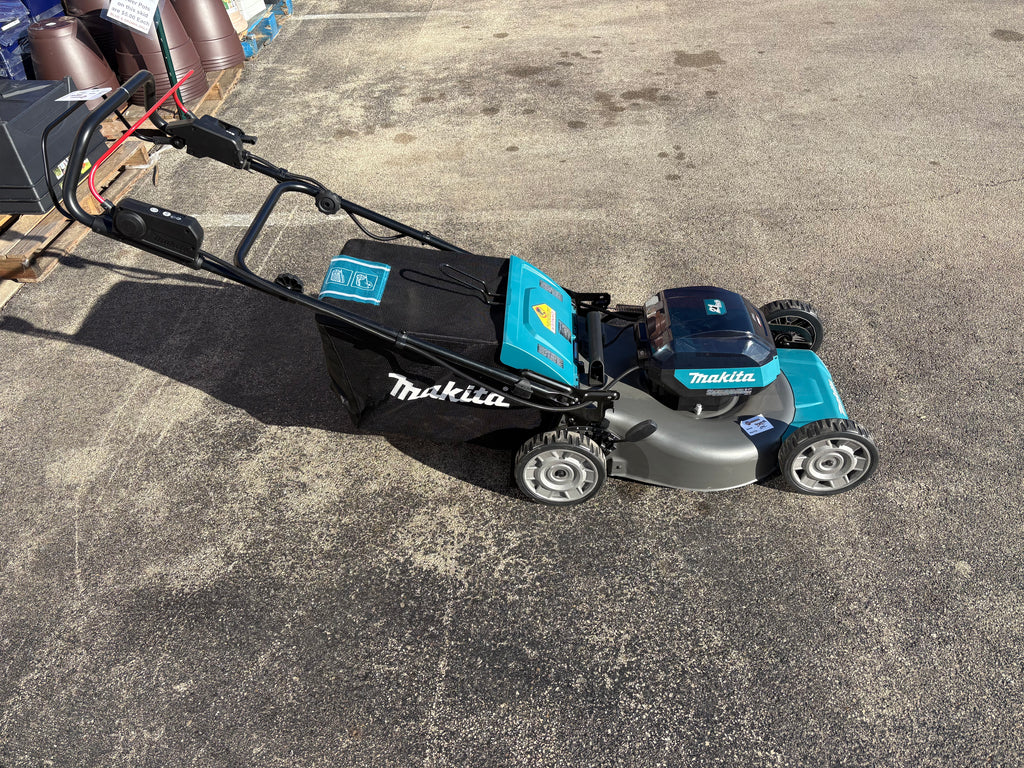 Brand new Makita 40V max XGT Brushless Cordless 21 in. Walk Behind Self-Propelled Commercial Lawn Mower Kit (4.0Ah)