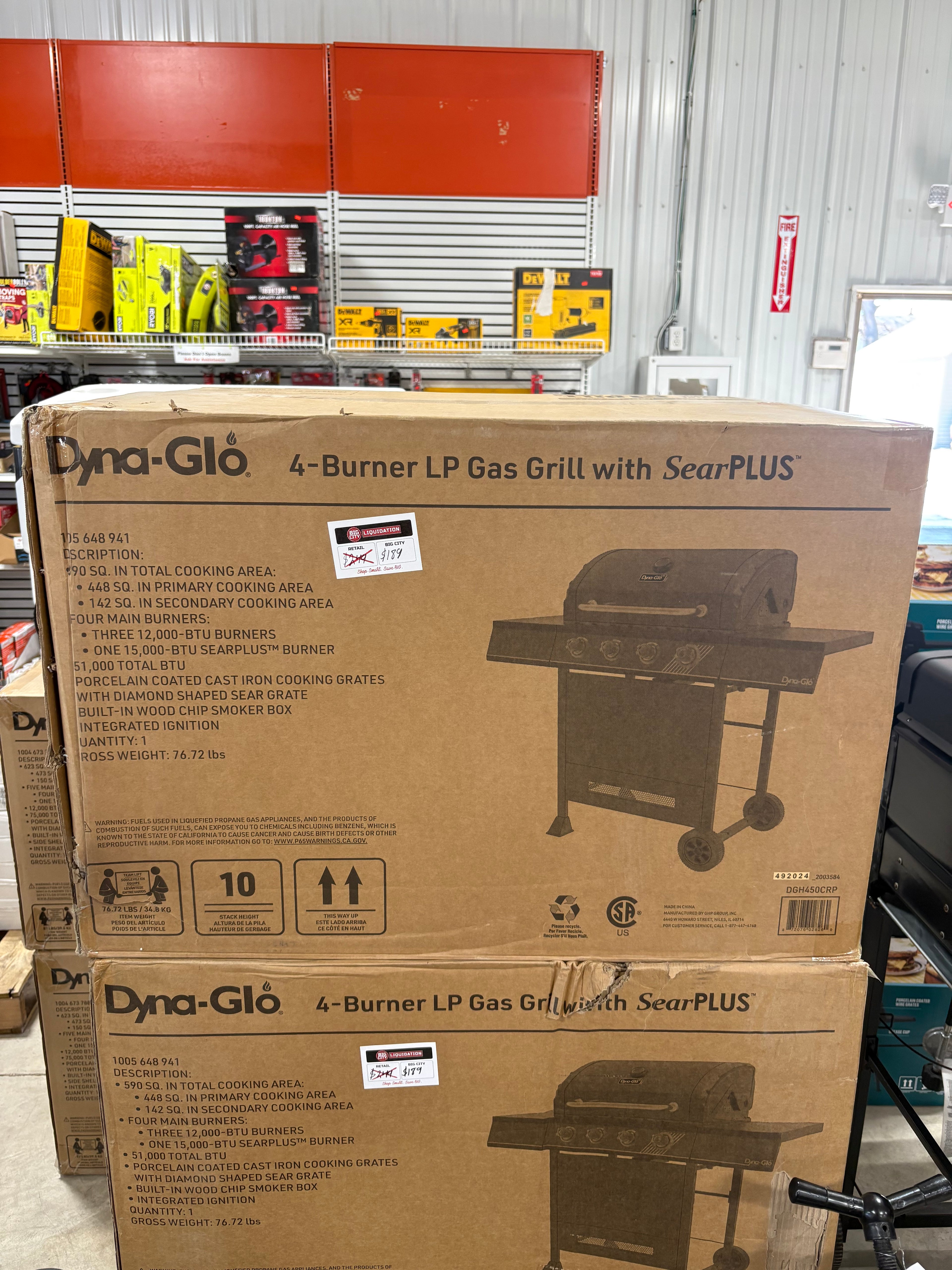 Brand new in the box Dyna-Glo 4-Burner Propane Gas Grill in Matte Black with TriVantage Multifunctional Cooking System