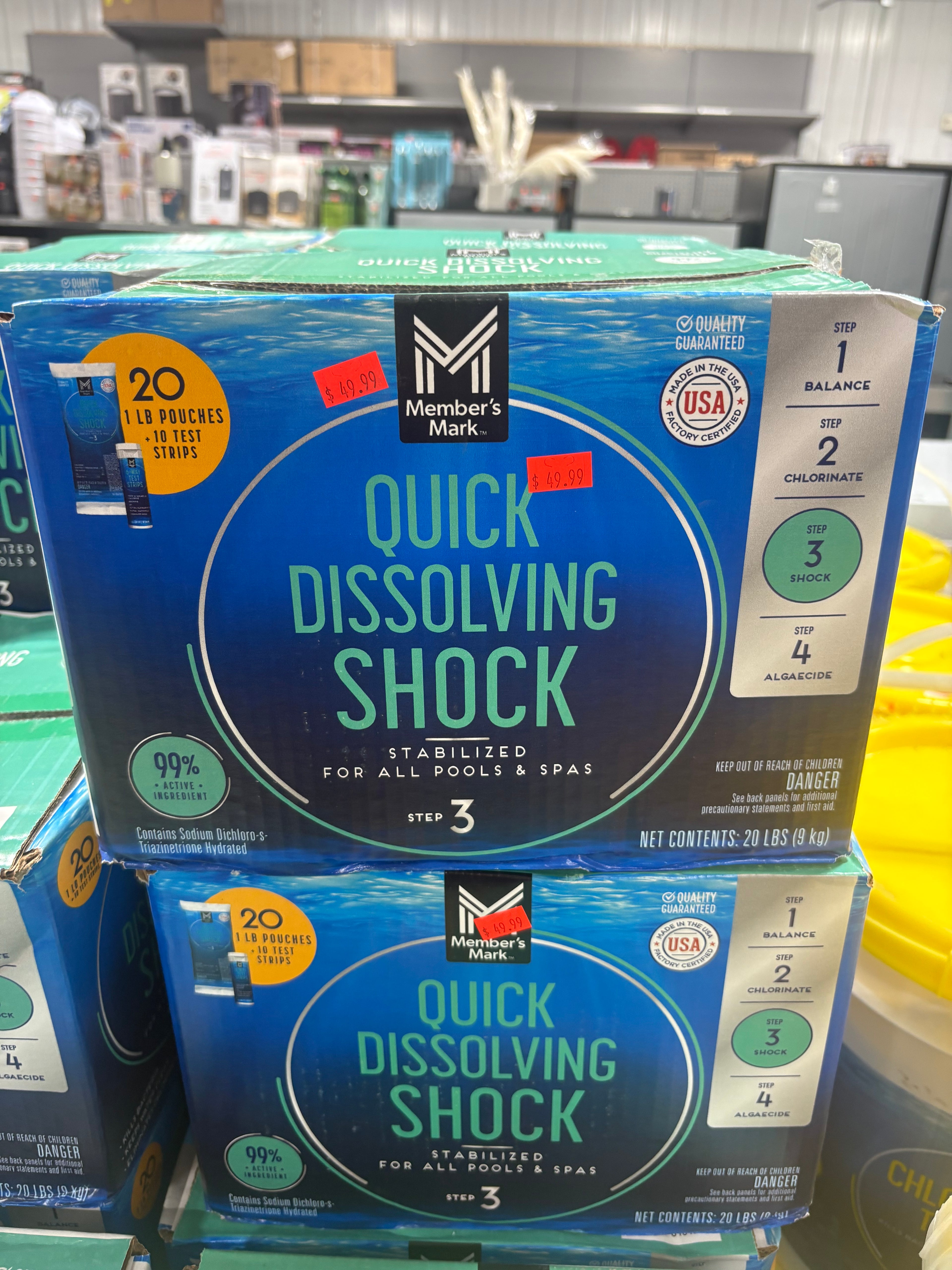 Brand new Member's Mark Quick Dissolving Shock 20lb with 10 Test Strips