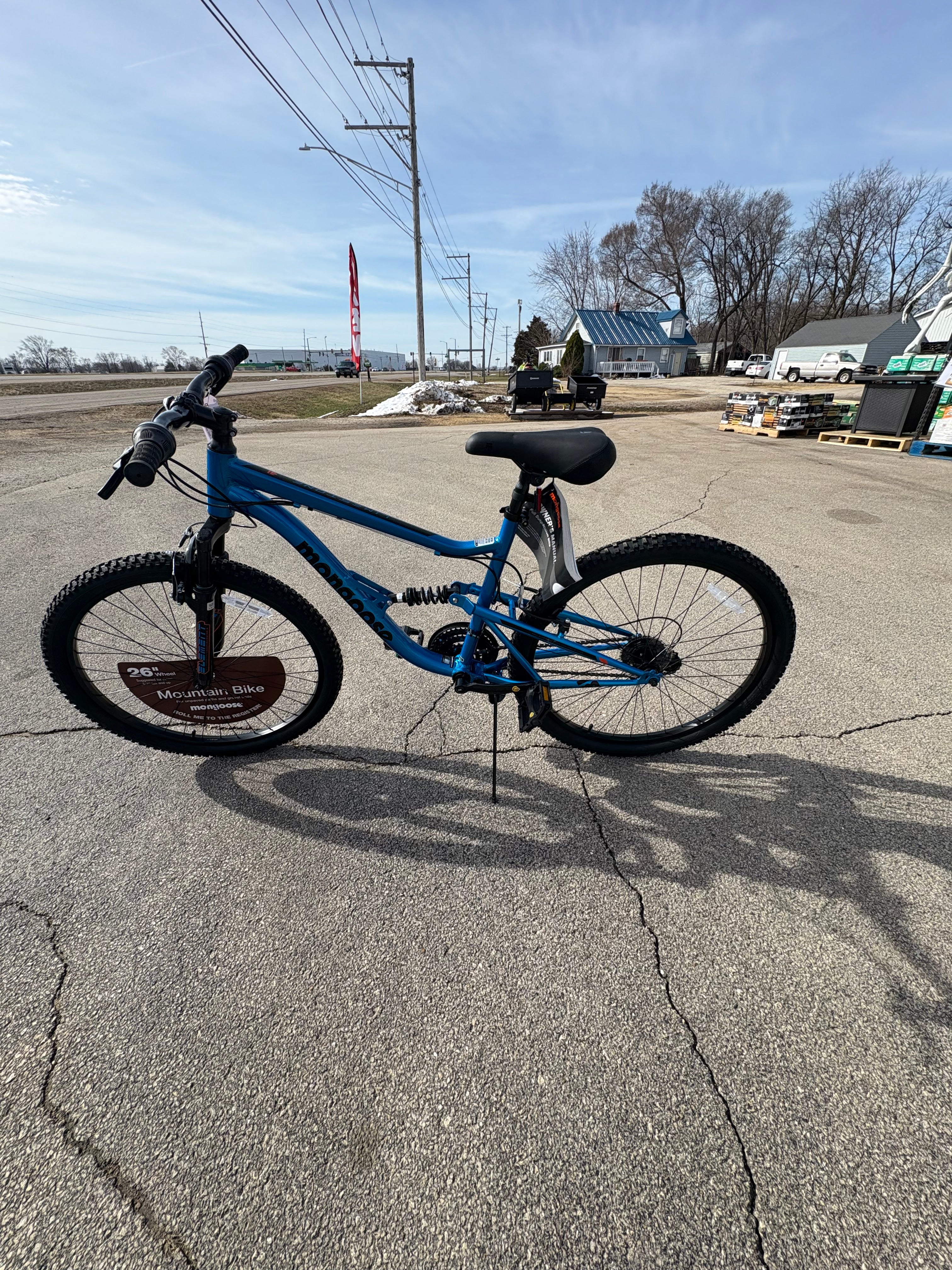 Brand new Mongoose Limestone Mountain Bike, 26 Inch Wheel, Blue