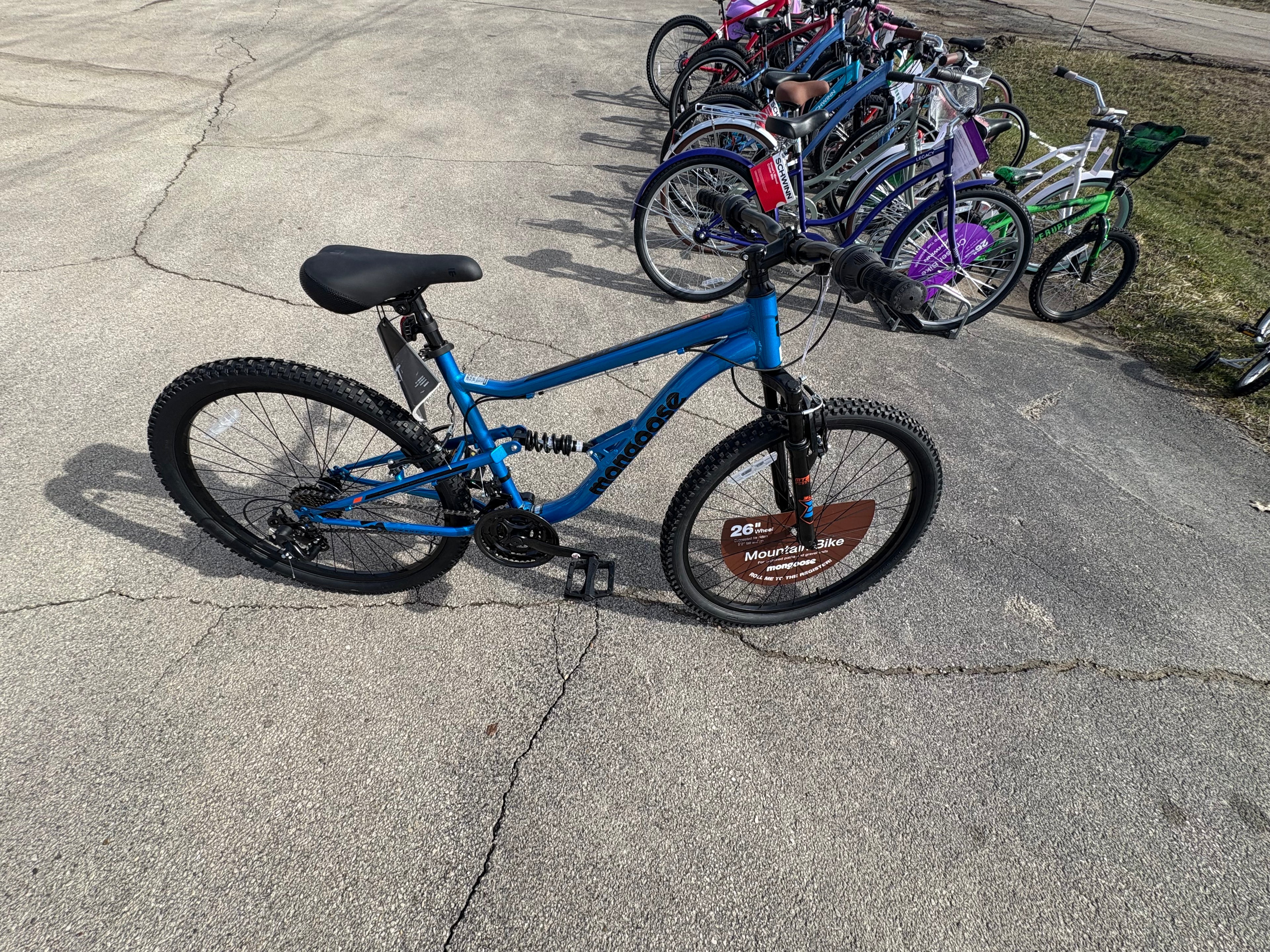 Brand new Mongoose Limestone Mountain Bike, 26 Inch Wheel, Blue