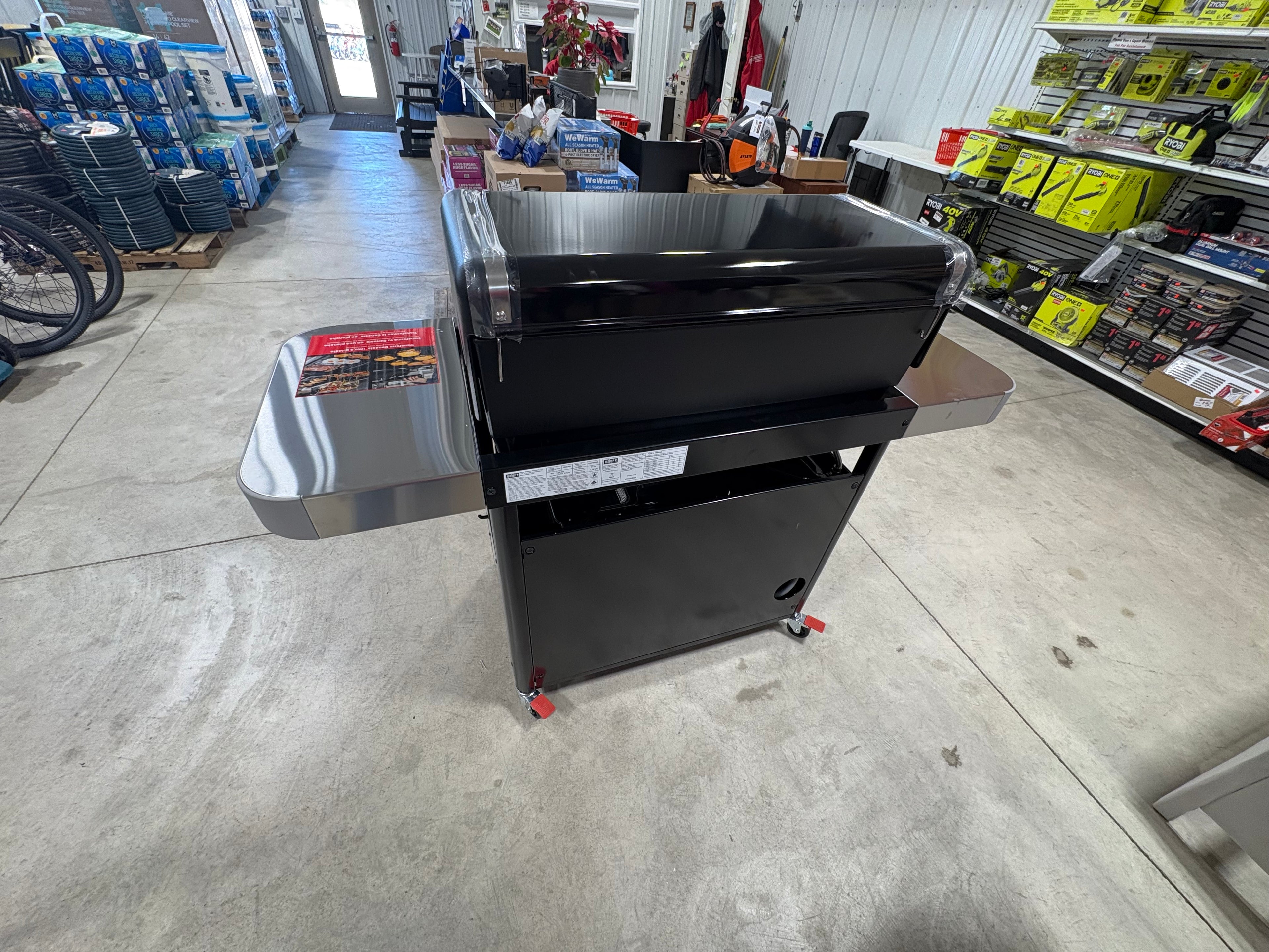 Brand new Weber Genesis E-15 4-Burner Natural Gas Grill in Black with Cast-Iron Grates