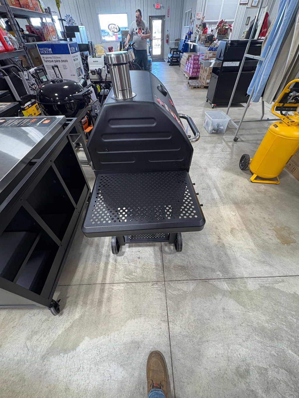 Brand new and Fully Assembled Char-Griller Classic Charcoal Grill in Black.