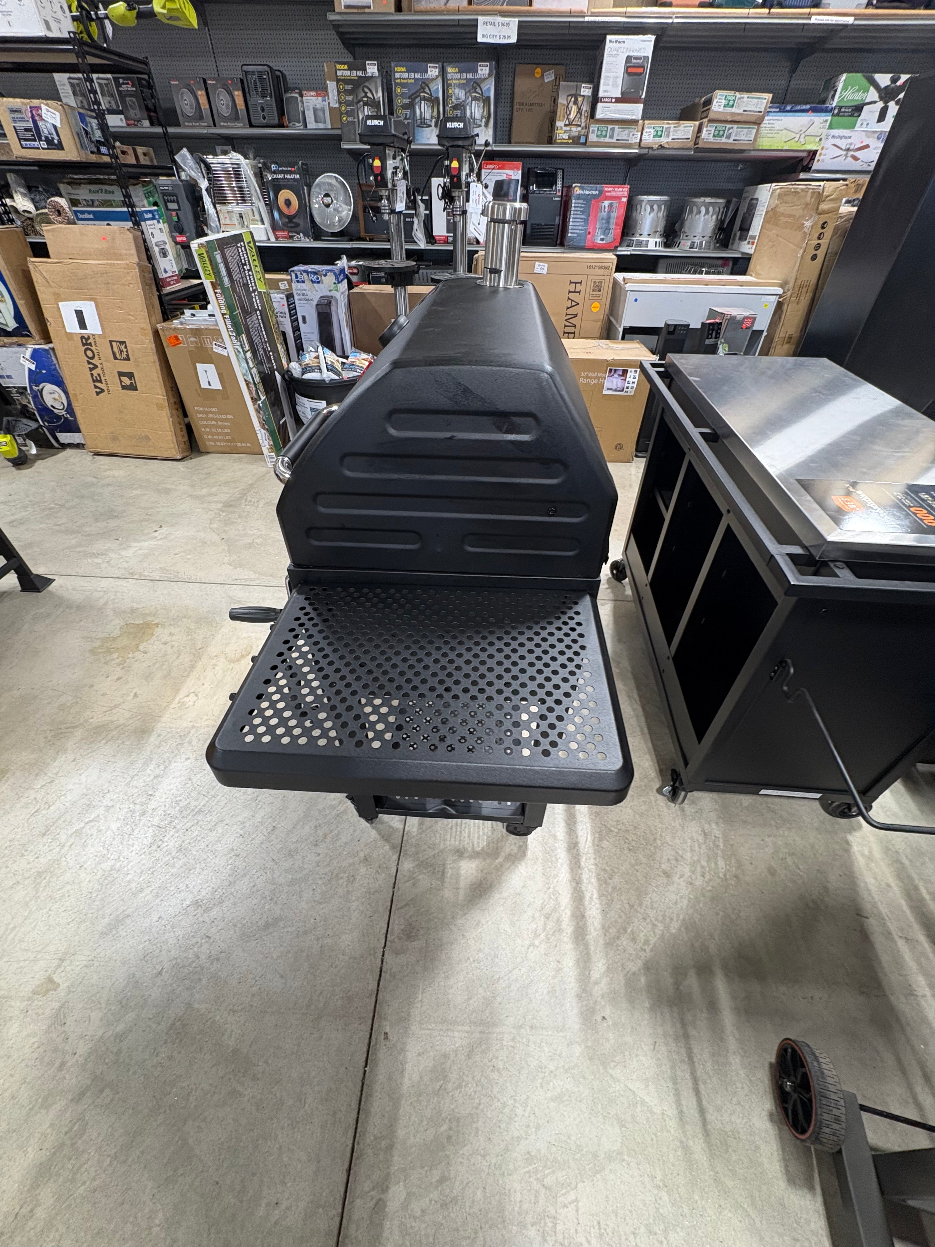 Brand new and Fully Assembled Char-Griller Classic Charcoal Grill in Black.