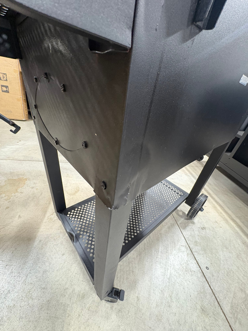 Brand new and Fully Assembled Char-Griller Classic Charcoal Grill in Black.