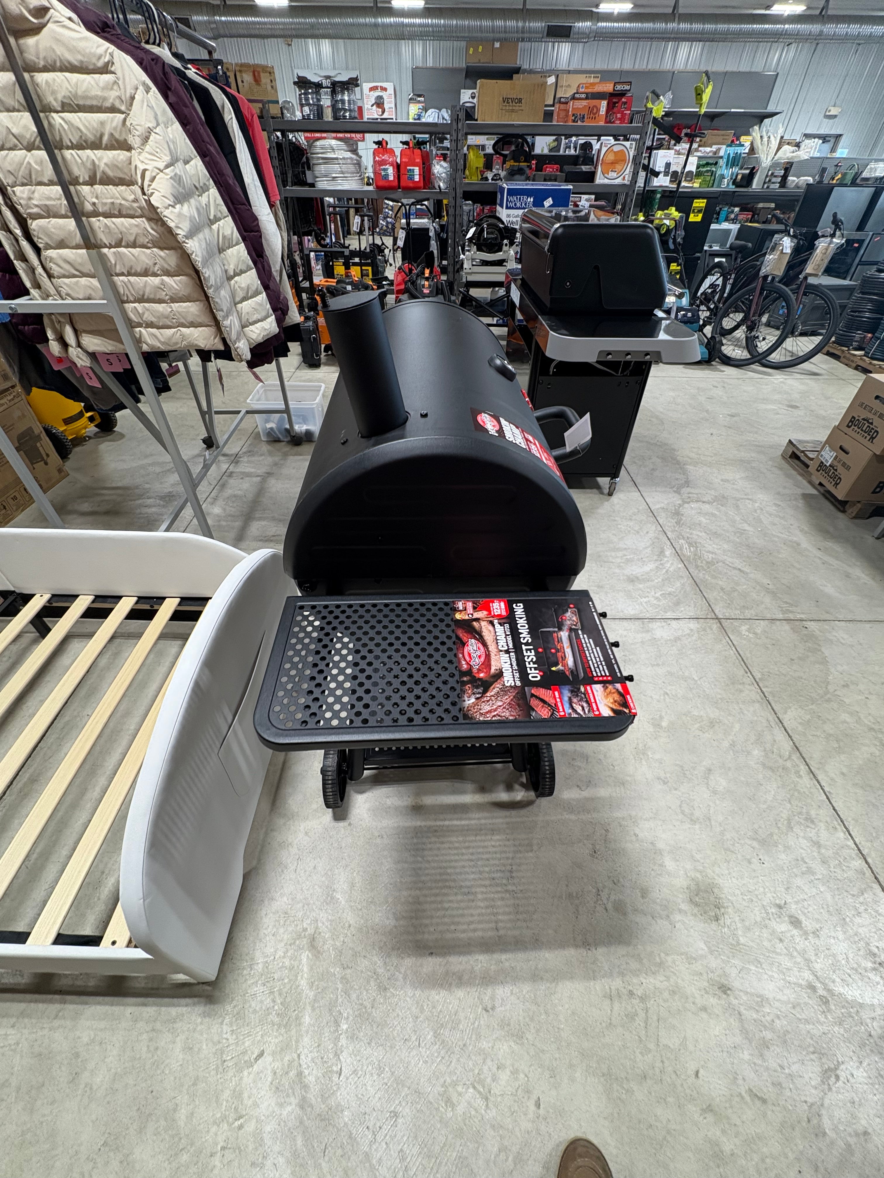 Brand new and Fully Assembled Char-Griller Smokin' Champ Charcoal Grill Offset Smoker in Black with Charcoal Tray and Dual Damper Controls
