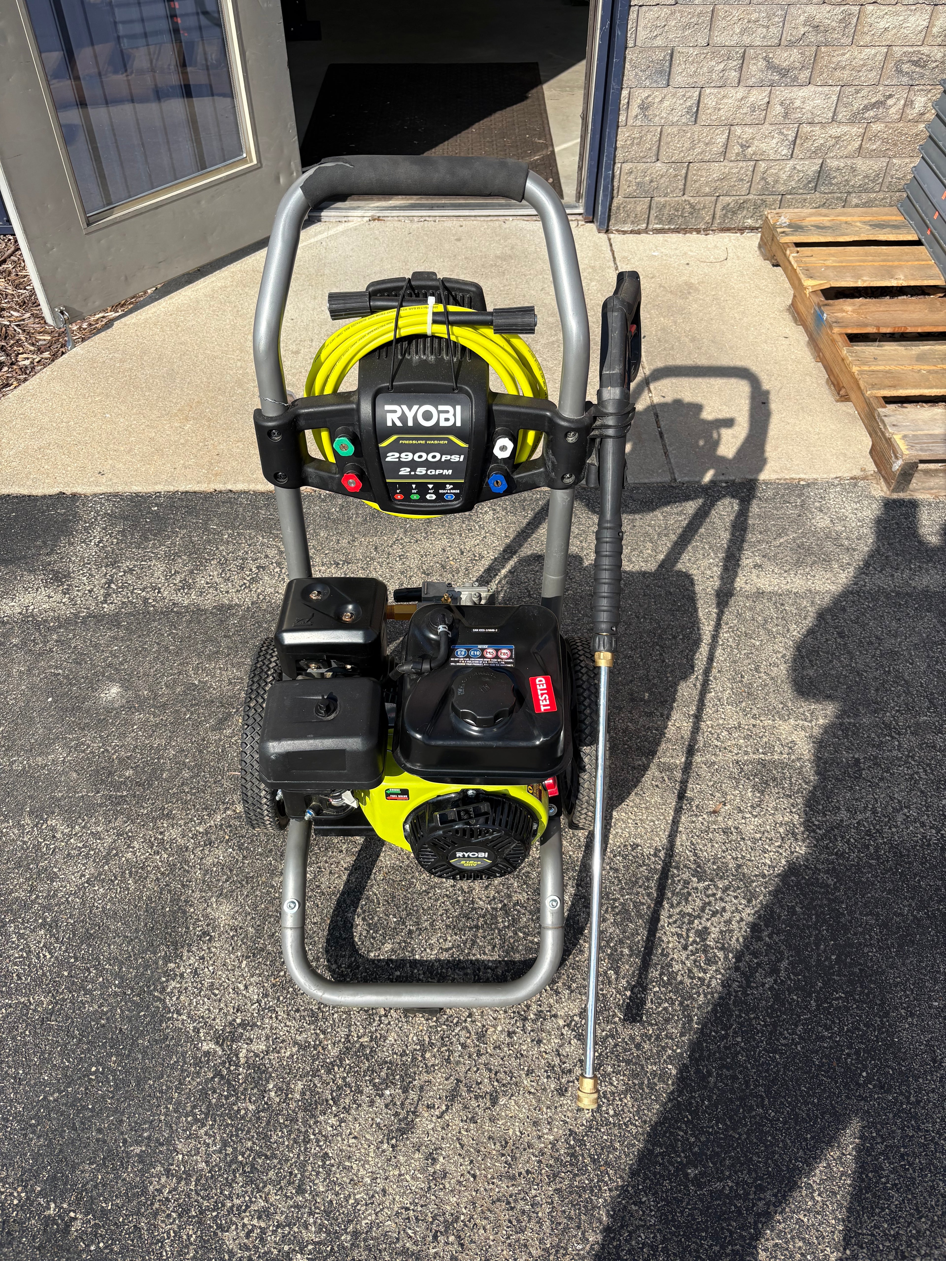 RYOBI 2900 PSI 2.5 GPM Cold Water Gas Pressure Washer with 212cc Engine