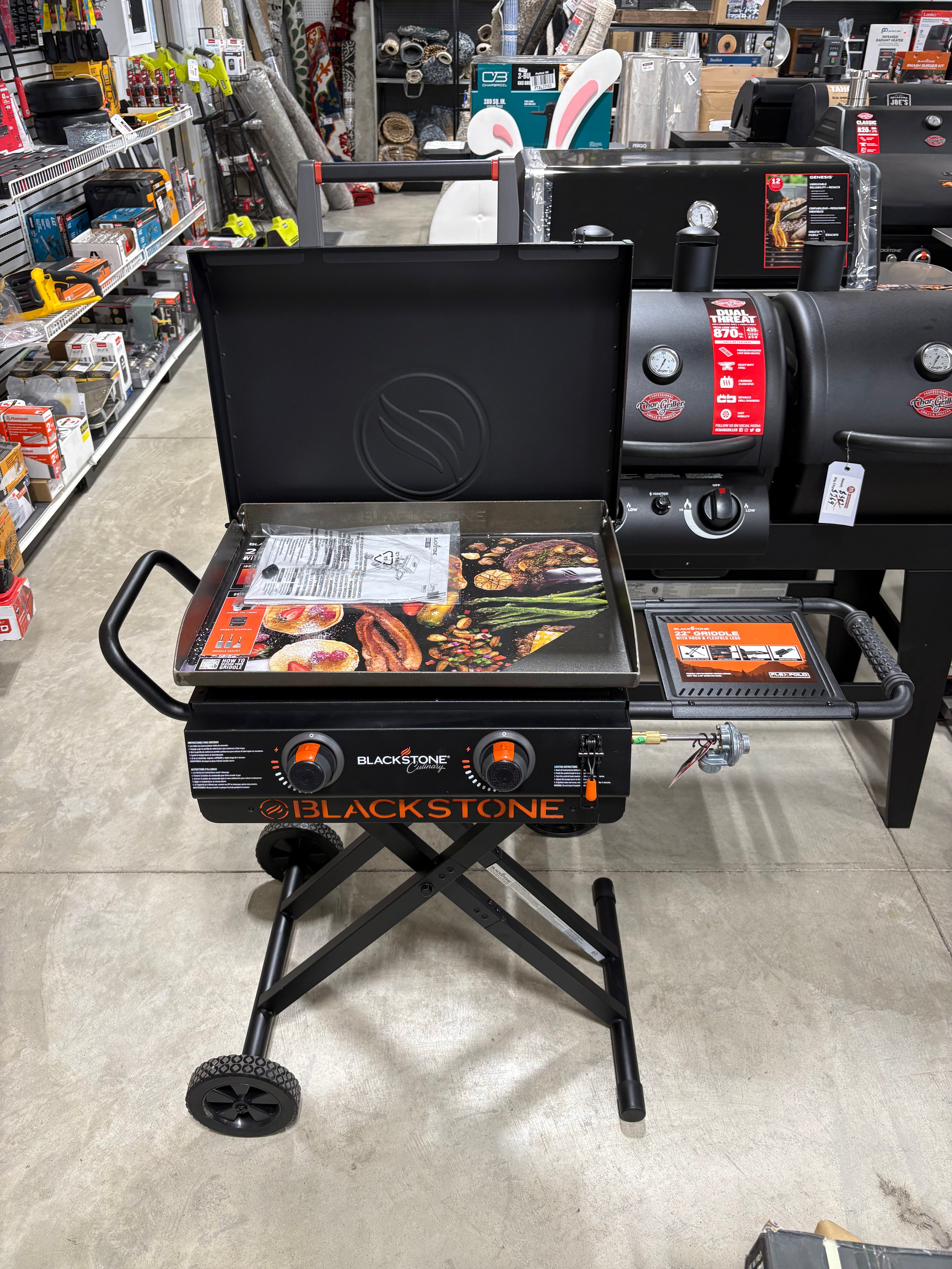 Brand new and assembled Blackstone 2-Burner 22" Griddle with Flex Fold Legs Black