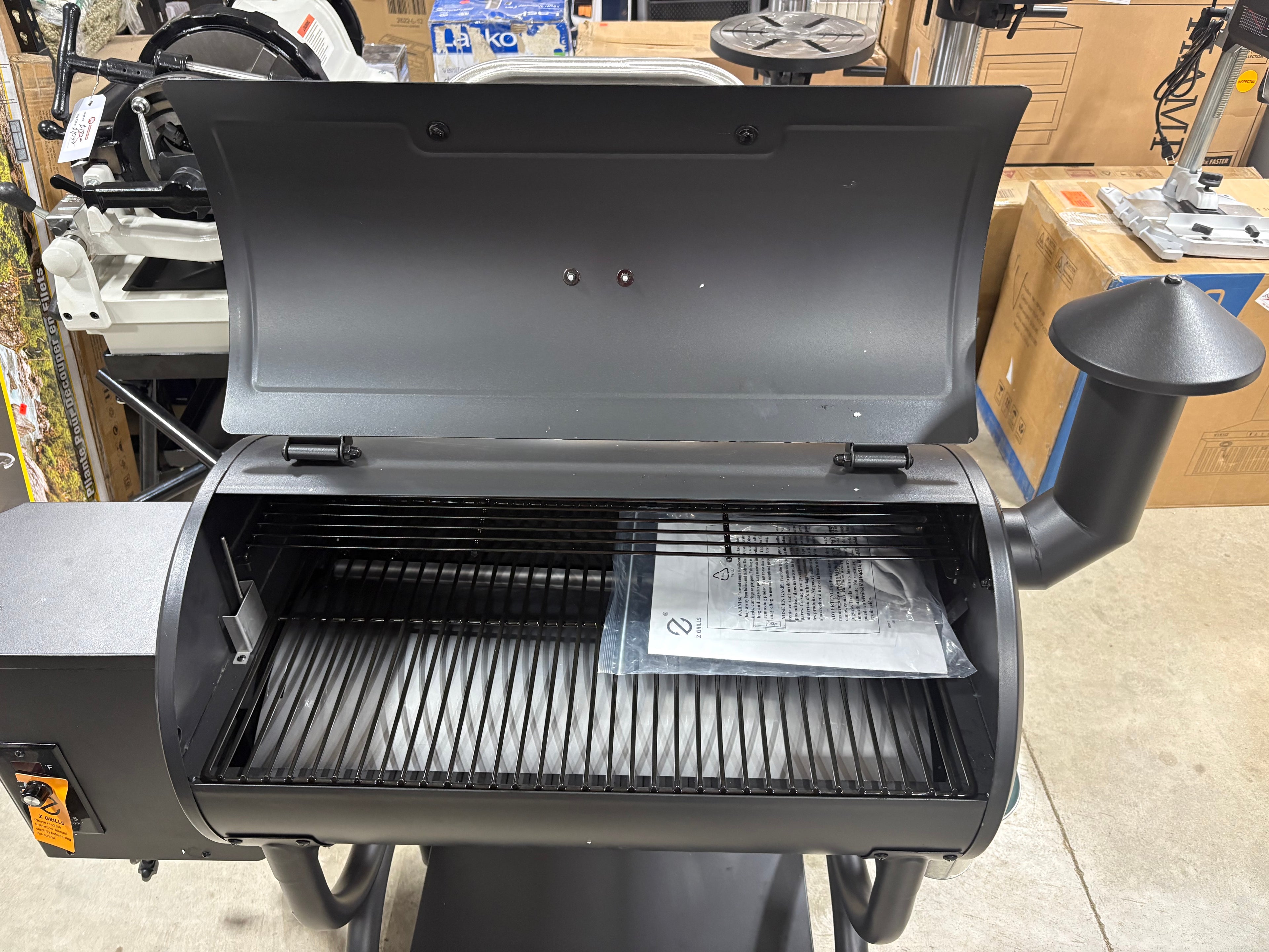Brand new and assembled Z Grills Wood Pellet Grill BBQ Smoker Digital Control - Black - ZPG-550B