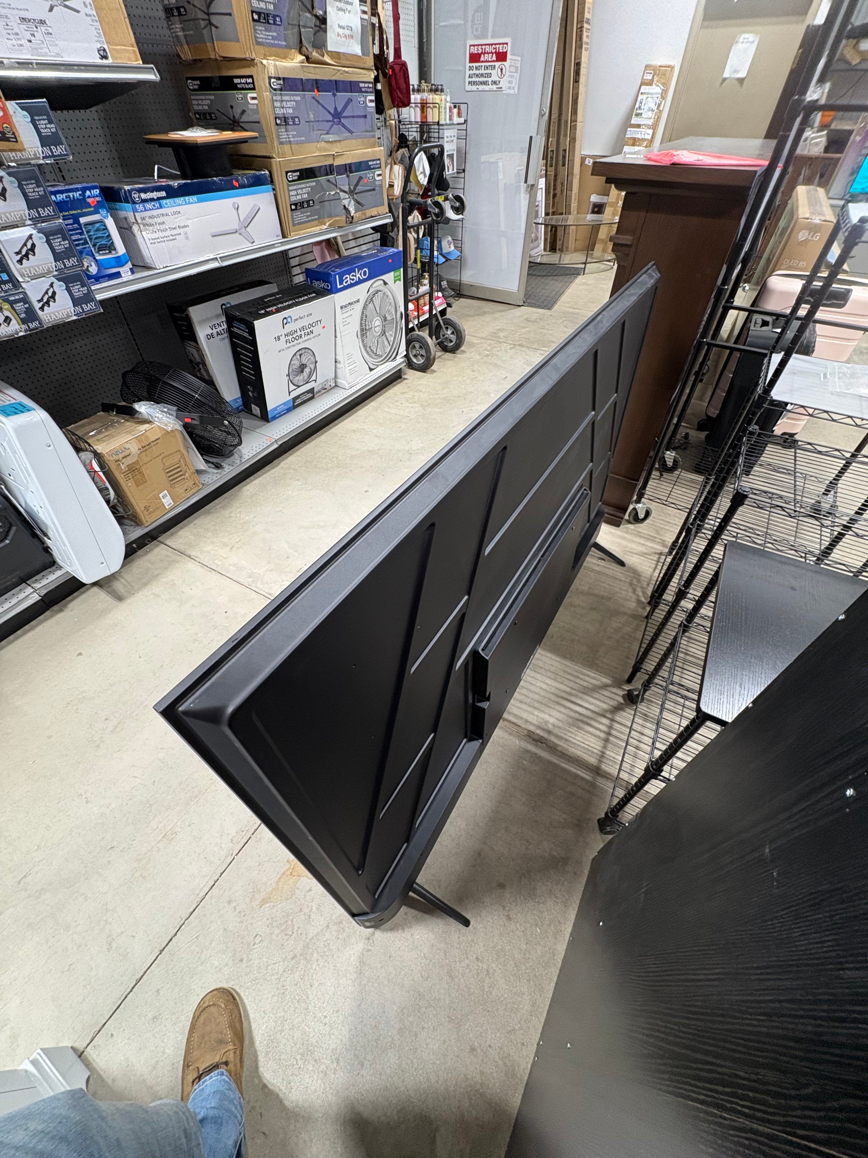 Brand new VIZIO 75" Class Quantum Series 4K QLED Smart TV