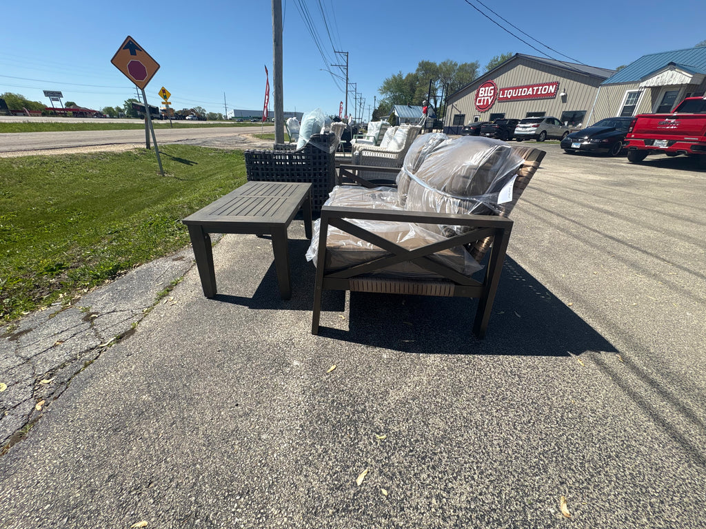 Brand new and assembled Lakehaven Sofa x Wicker Set - Table and Loveseat