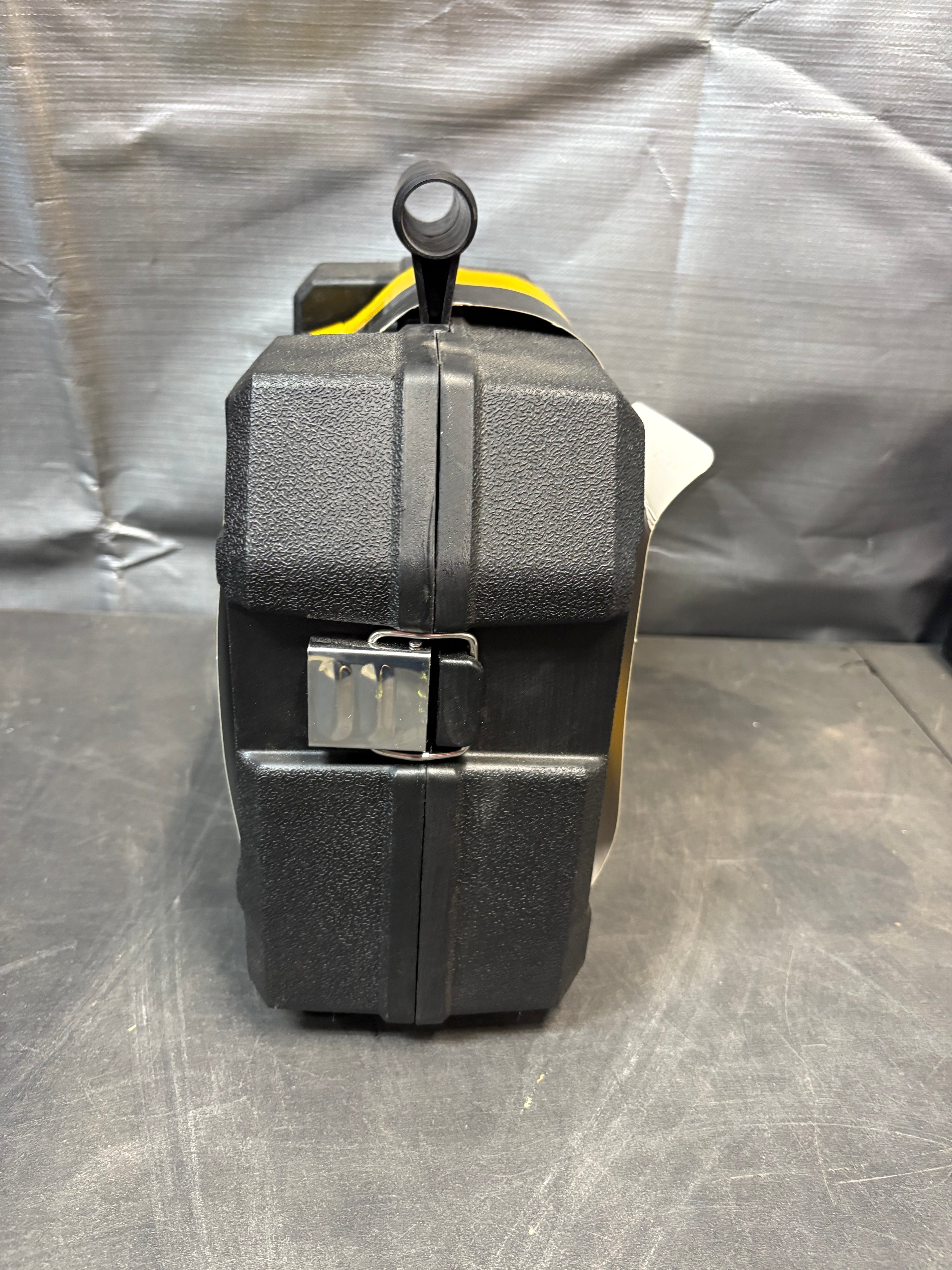 Brand new DEWALT 20V 3-Beam 360-Degree 3-Plane Laser Level (Tool Only)