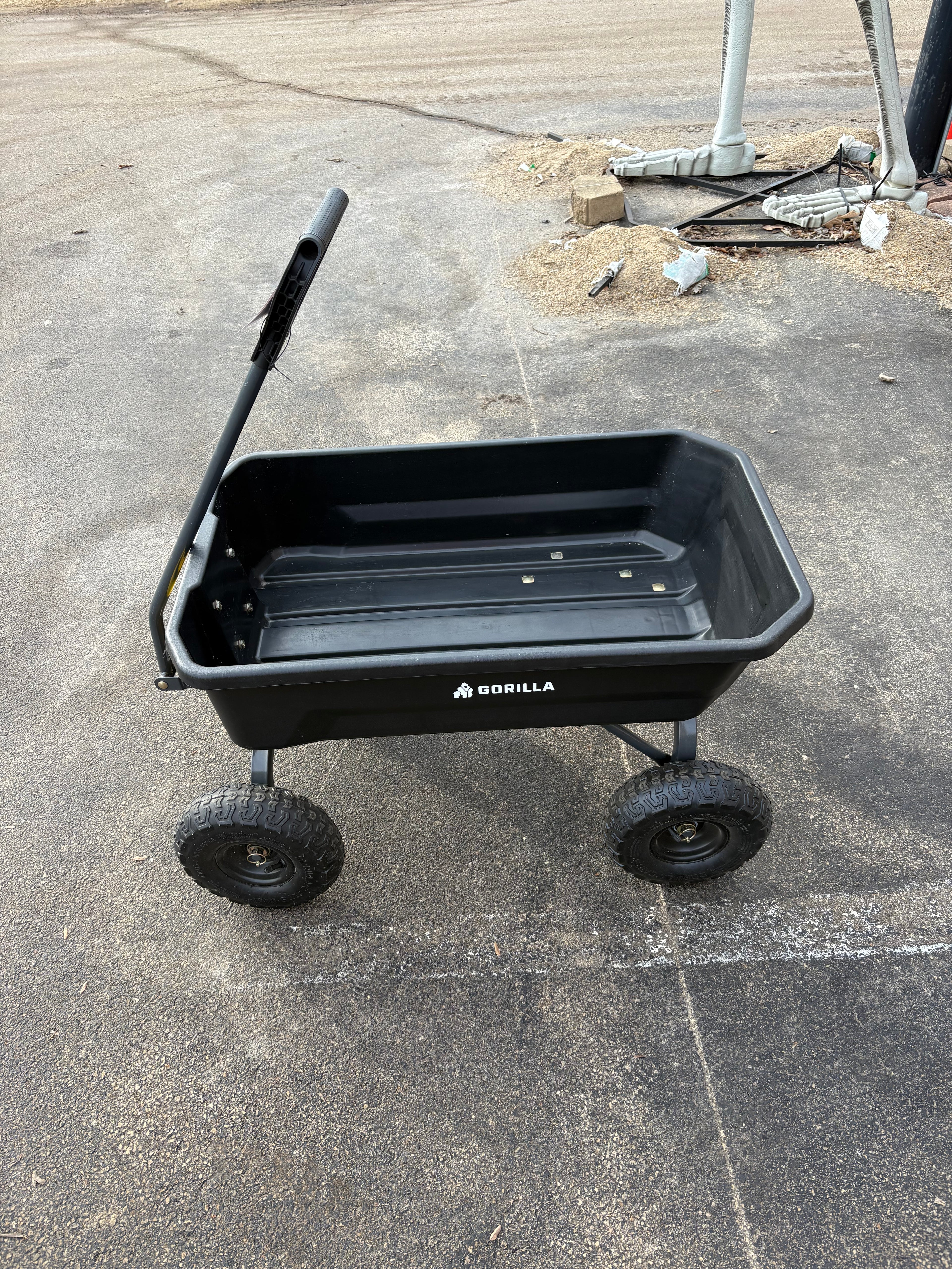 Brand new and Fully Assembled GORILLA CARTS 4 cu. ft. Patented Poly Dumping Garden Cart, 600 lbs. Capacity